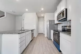 605 W South St, Leander, TX 78641 - Photo 8