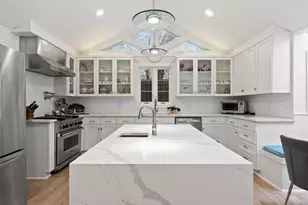 1703 Meadowbrook Dr, Austin, TX 78703 - Photo 4