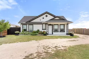360 Vaquero Ln, Kyle, TX 78640 - Photo 4