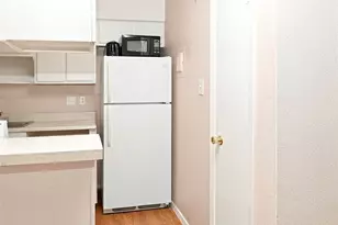 400 W 34th St, Austin, TX 78705 - Photo 10