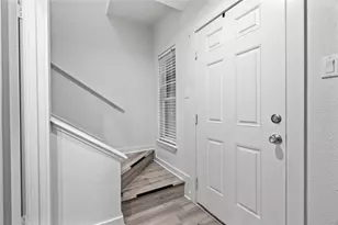 8406 Lyndon Ln, Austin, TX 78729 - Photo 14