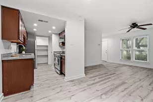 8406 Lyndon Ln, Austin, TX 78729 - Photo 8