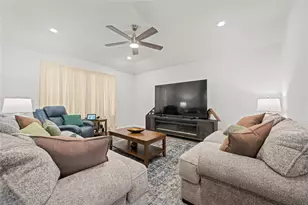 14005 Carper Dr, Manor, TX 78653 - Photo 6
