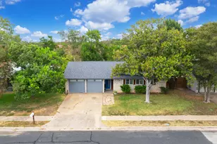 7004 Whispering Oaks Dr, Austin, TX 78745 - Photo 26
