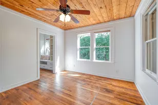 712 Nowotny Ln, Austin, TX 78702 - Photo 8