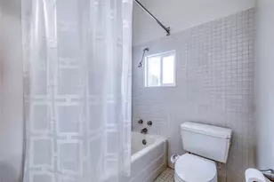 712 Nowotny Ln, Austin, TX 78702 - Photo 20