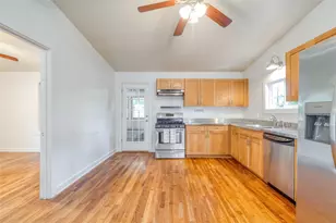 712 Nowotny Ln, Austin, TX 78702 - Photo 10