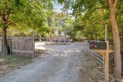 712 Nowotny Lane, Austin, TX 78702 - Photo 1