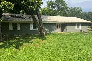 204 N Rockdale St, Lexington, TX 78947 - Photo 1