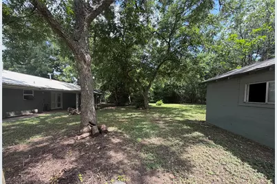 204 N Rockdale Street, Lexington, TX 78947 - Photo 2