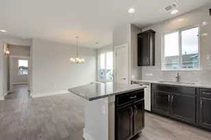 2017 Warely Ln, Austin, TX 78741 - Photo 10