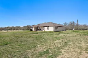 2246 County Line Rd, Dale, TX 78616 - Photo 2