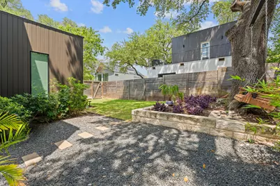 1605 Chelsea Lane, Austin, TX 78704 - Photo 20