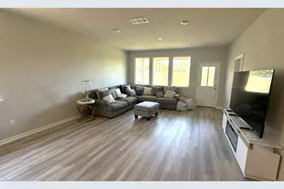 197 Arrowhead Vine Street, Leander, TX 78641 - Photo 2