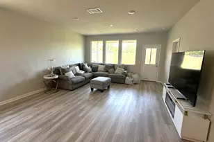 197 Arrowhead Vine St, Leander, TX 78641 - Photo 2