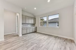 341 Sprinting Peak Dr, San Marcos, TX 78666 - Photo 6