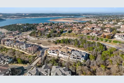 206 Tumbling Stream Cove, Lakeway, TX 78734 - Photo 18
