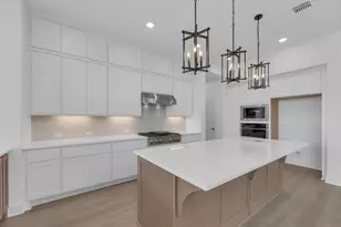 716 South Hemingway Loop, Liberty Hill, TX 78642 - Photo 10