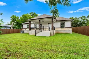 104 Bill St, Elgin, TX 78621 - Photo 26