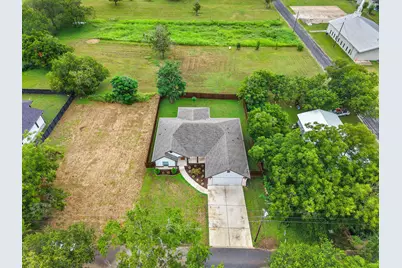 104 Bill Street, Elgin, TX 78621 - Photo 28