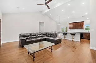 104 Bill St, Elgin, TX 78621 - Photo 6