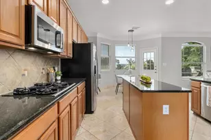 6611 Yaupon Dr, Austin, TX 78759 - Photo 12