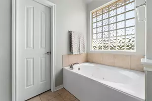 6611 Yaupon Dr, Austin, TX 78759 - Photo 20
