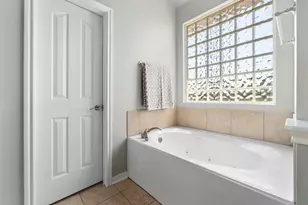 6611 Yaupon Dr, Austin, TX 78759 - Photo 20