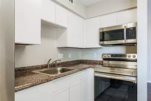 1840 Burton Dr, Austin, TX 78741 - Photo 6