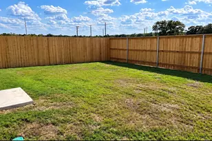 109 Mullins Dr, Rockdale, TX 76567 - Photo 6
