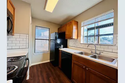 8905 Schick Road #D, Austin, TX 78729 - Photo 6