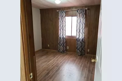 301 S Johnson Avenue, Thorndale, TX 76577 - Photo 6