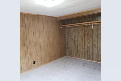 301 S Johnson Avenue, Thorndale, TX 76577 - Photo 8