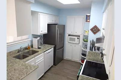 1005 N Lbj Drive #B2, San Marcos, TX 78666 - Photo 2