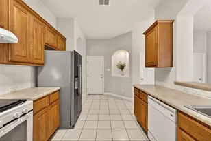 10520 Channel Island Dr, Austin, TX 78747 - Photo 10