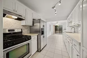 708 Keasbey St, Austin, TX 78751 - Photo 12