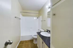 1000 W 26th St, Austin, TX 78705 - Photo 12