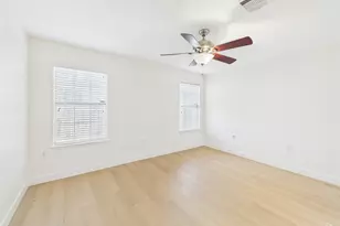 6824 Walkup Ln, Austin, TX 78747 - Photo 12