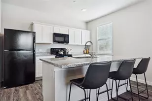 202 Evans St, Hutto, TX 78634 - Photo 10
