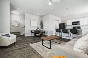 202 Evans St, Hutto, TX 78634 - Photo 2