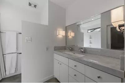 1712 W 10th Street W, Austin, TX 78703 - Photo 14