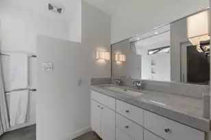 1712 W 10th St, Austin, TX 78703 - Photo 14