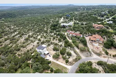 13607 Hunters Pass, Austin, TX 78734 - Photo 12