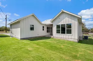 501 Ranchview Dr, Johnson City, TX 78636 - Photo 6