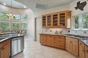 7800 Aspen Highlands Dr, Austin, TX 78746 - Photo 10