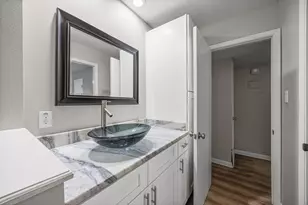 1240 Barton Hills Dr, Austin, TX 78704 - Photo 6