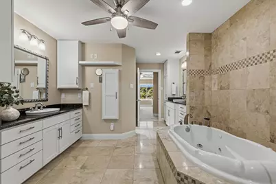 25207 Lake View Drive, Spicewood, TX 78669 - Photo 14