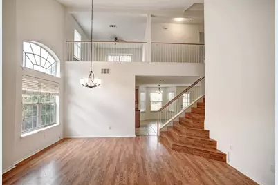 10712 Finsbury Drive, Austin, TX 78748 - Photo 6