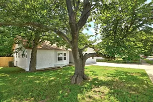 4605 Cedargrove Dr, Austin, TX 78744 - Photo 28