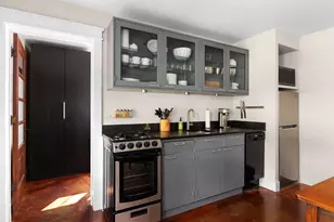 311 E 35th St, Austin, TX 78705 - Photo 18